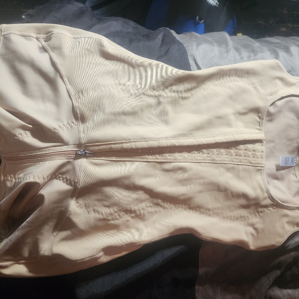Unbranded beige faja L